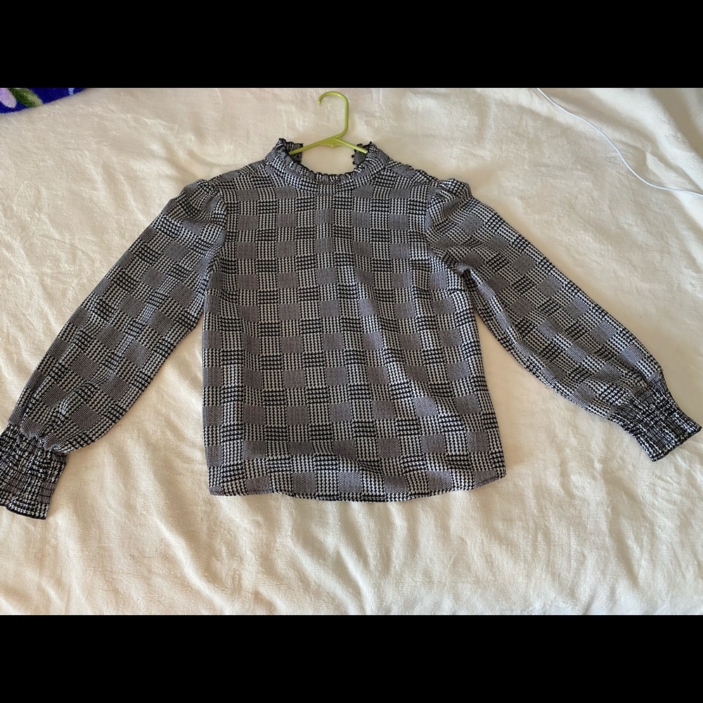 Forever 21 Plaid long sleeve blouse